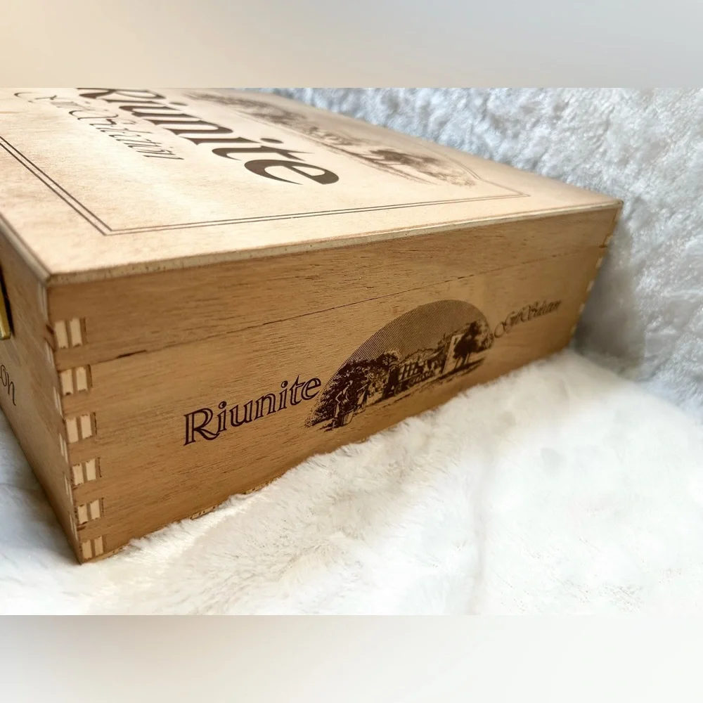 Vintage Riunite Wooden Wine Crate Box Storage Crate Made in Italy